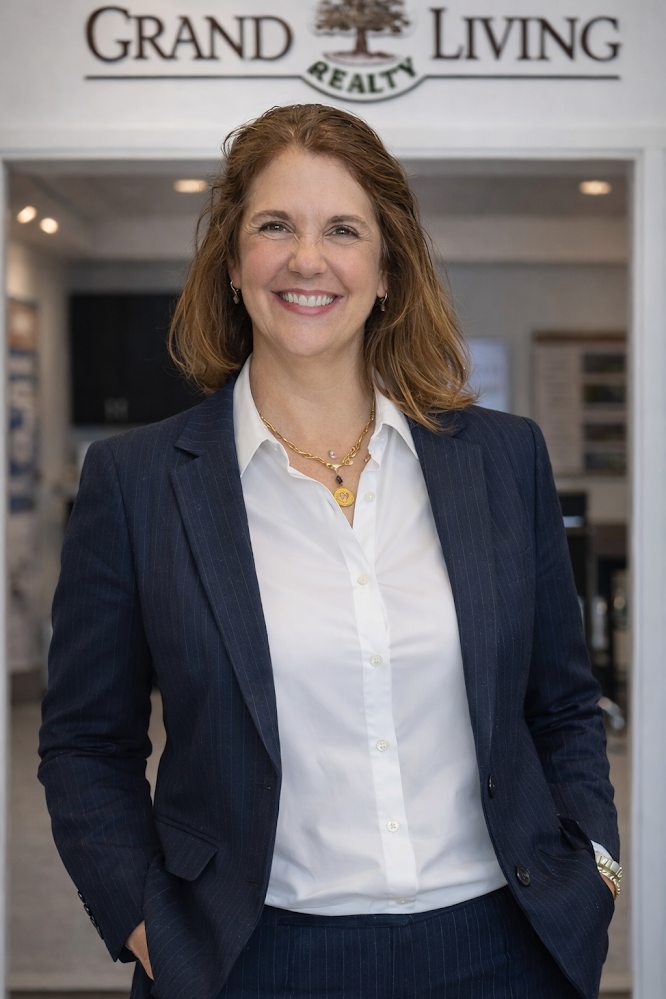 Natalie Martinez, Realtor® — Grand Living Realty